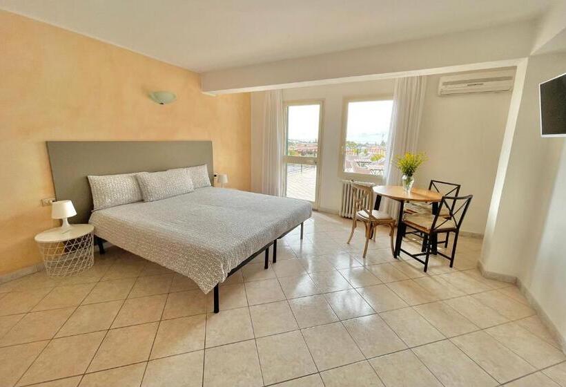 اتاق استاندارد چهار تخته, Albergo Vittoria