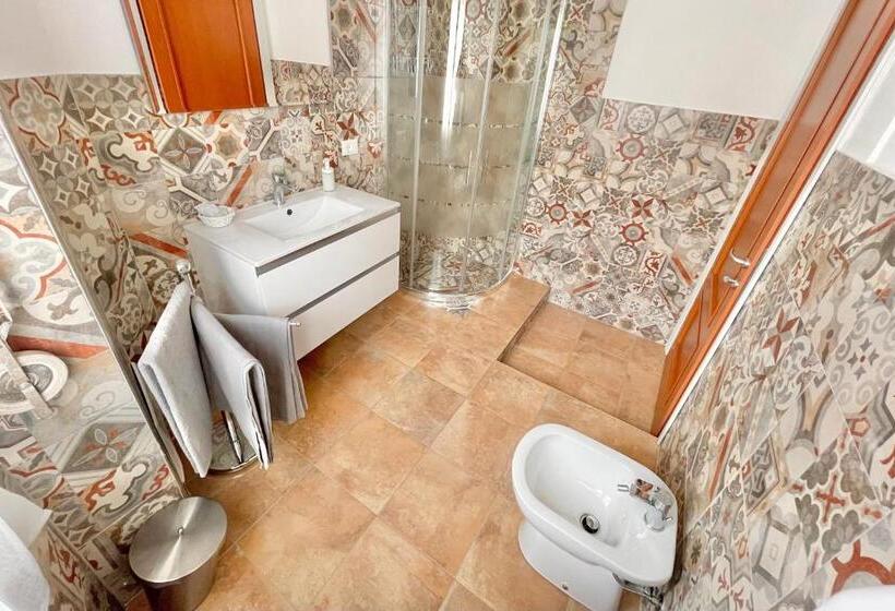 اتاق استاندارد چهار تخته, Albergo Vittoria