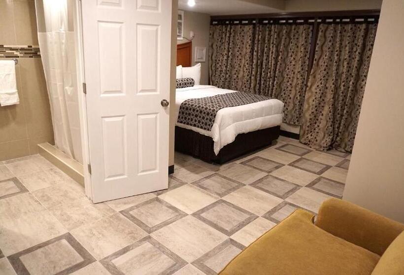 Люкс Повышенной Комфортности, Beachside Resort