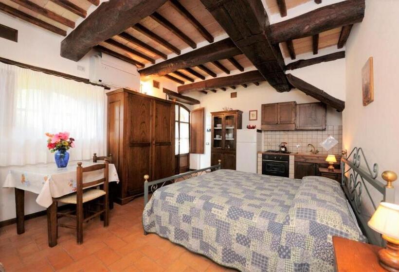 استودیوی استاندارد, Relais Borgo Torale