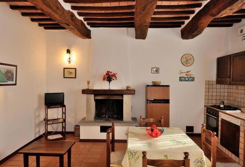 خانه 1 خوابه, Relais Borgo Torale