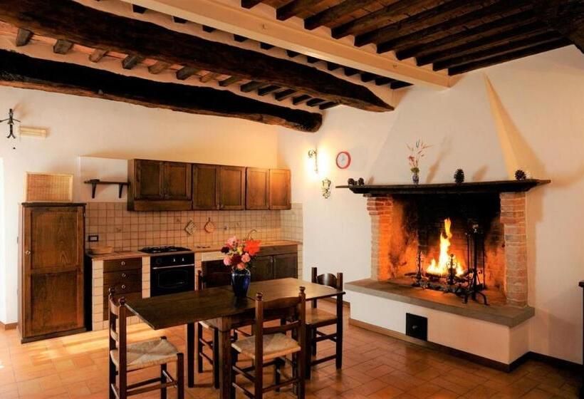 خانه 3 خوابه, Relais Borgo Torale