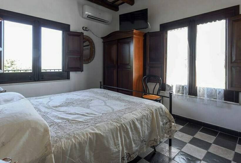 اتاق سوپریور چهار تخته, Bed & Breakfast Torre Saracena