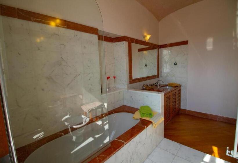 Quarto Estandar, Rivarola Al Tempo Dei Castelli