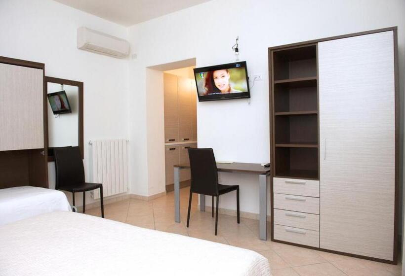 Standard room with outdoor bath, Domo   Guest House Il Nespolo Fiorito