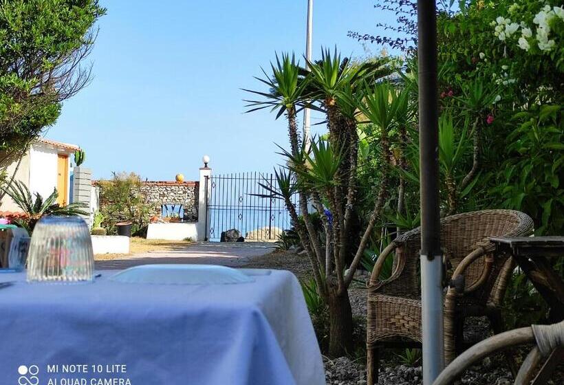 اتاق استاندارد با چشم‌انداز دریا, La Casa A Mare