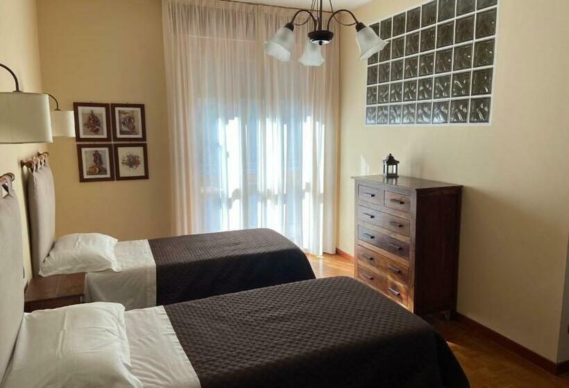 Номер Стандарт с Балконом, La Via Del Sole