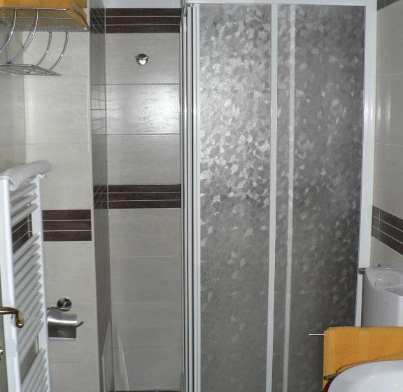 Трехместный Номер Стандарт с Балконом, La Via Del Sole