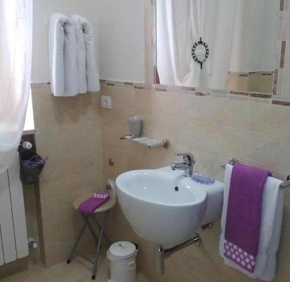 اتاق استاندارد, B&b Monticelli
