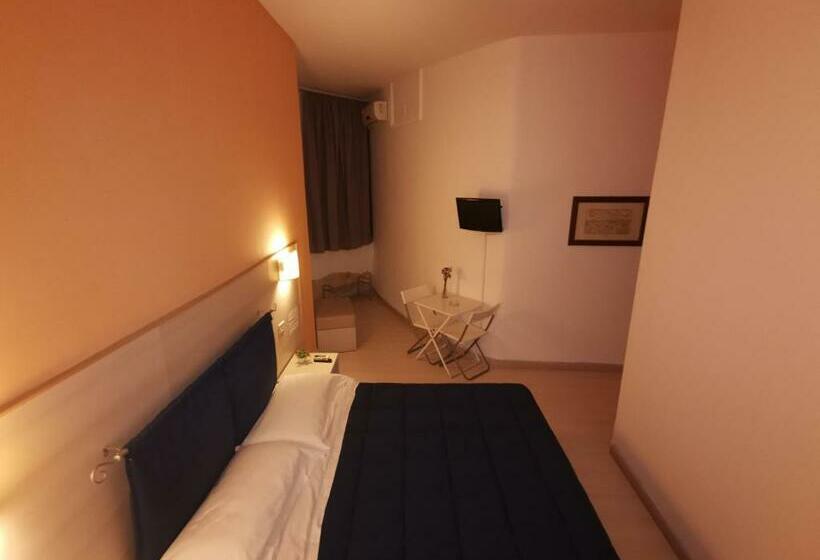 标准间, Borgo Marinaro