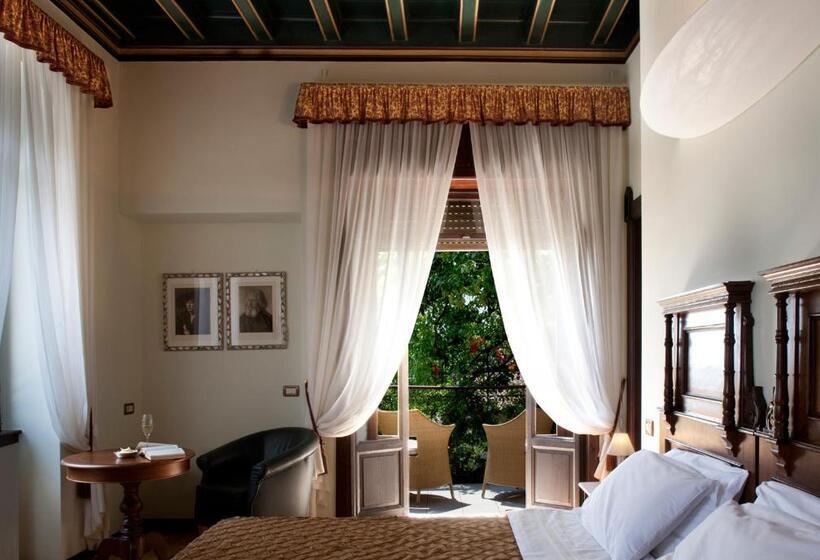 Superior room with lake view, Villa Giulia