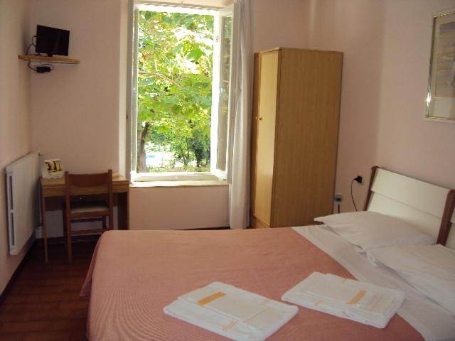اتاق استاندارد, La Salsesina