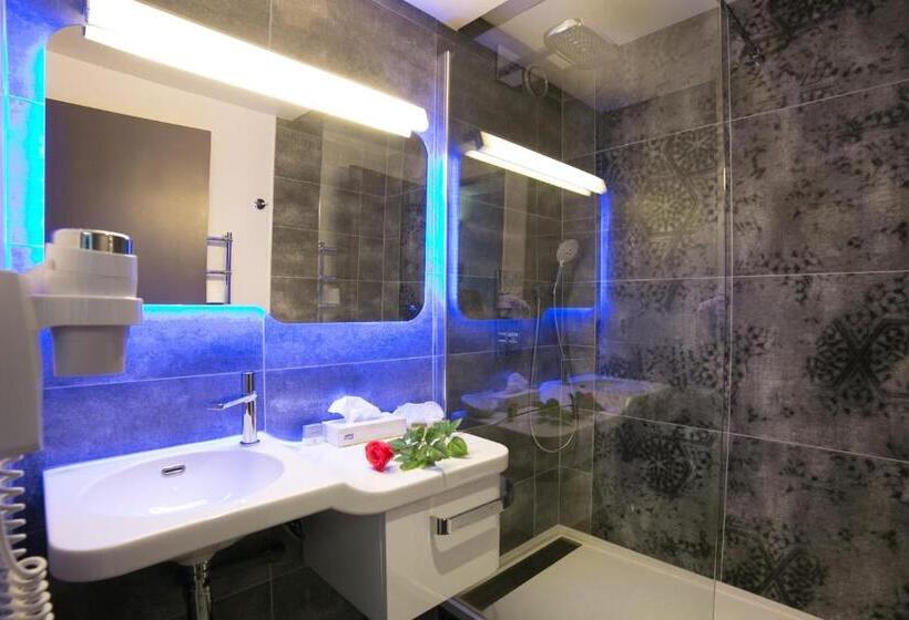 Трехместный Superior Вид на Море, Le Thalassa Hôtel & Spa