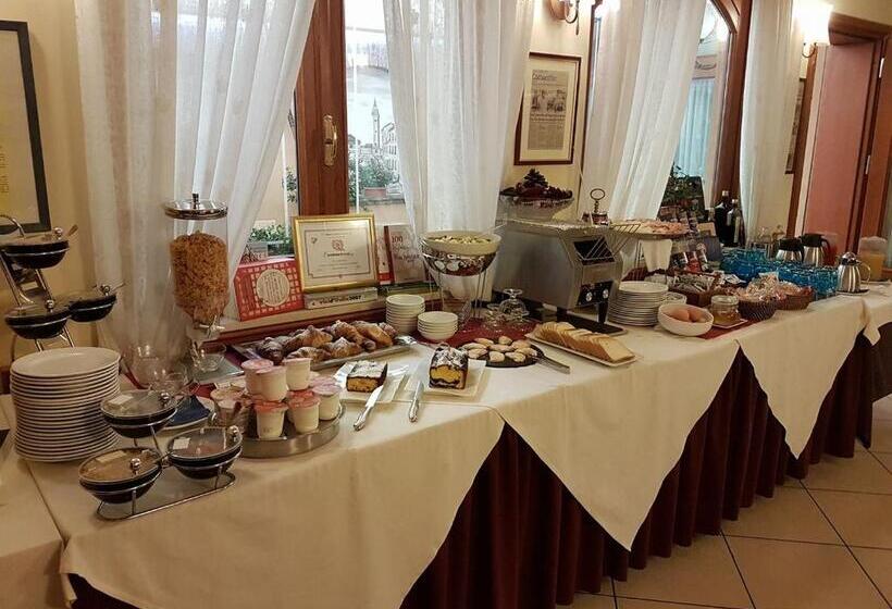 سوئیت جونیور خانوادگی, Locanda La Comacina