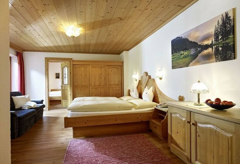 Family Suite, Traube