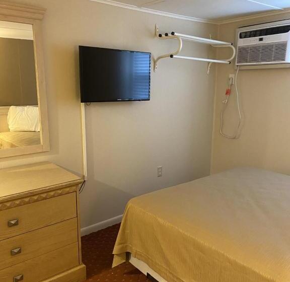 스위트, The Admiral Hotel/motel