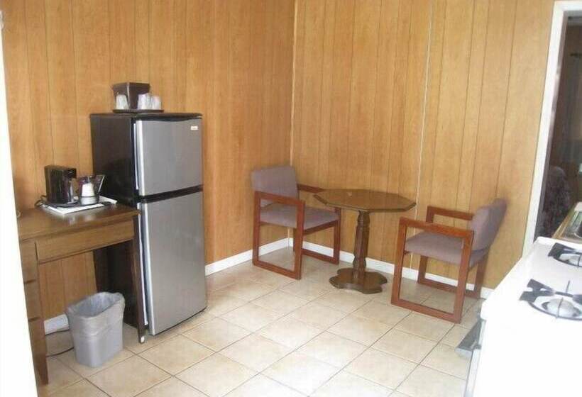 Номер Стандарт, The Rome Motel