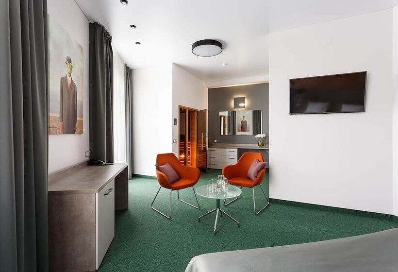Люкс, Boutique Hotel Paradox