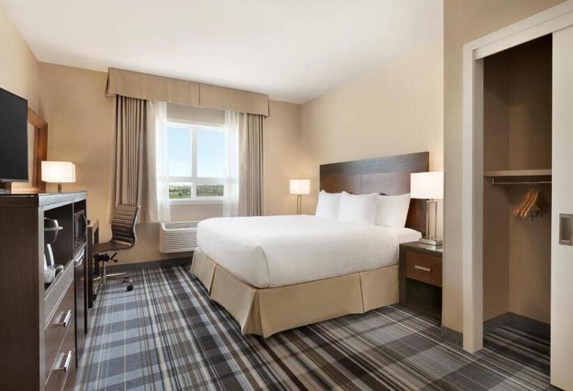 身障者適用キングサイズベッドルーム, Fairfield Inn & Suites By Marriott Airdrie