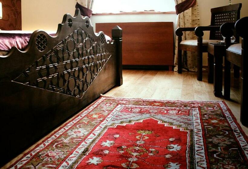 اتاق استاندارد, İsa Begov Hamam