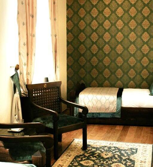 اتاق عادی, İsa Begov Hamam