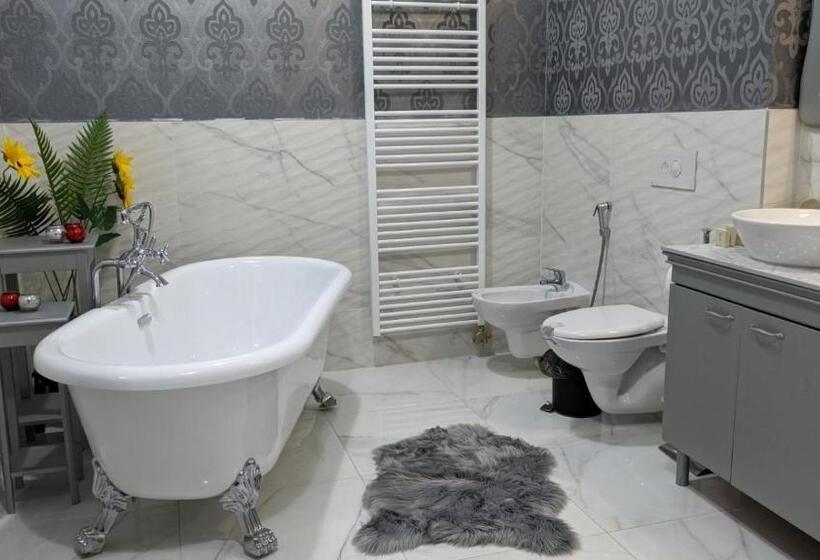 سوییت جونیور لوکس, İsa Begov Hamam