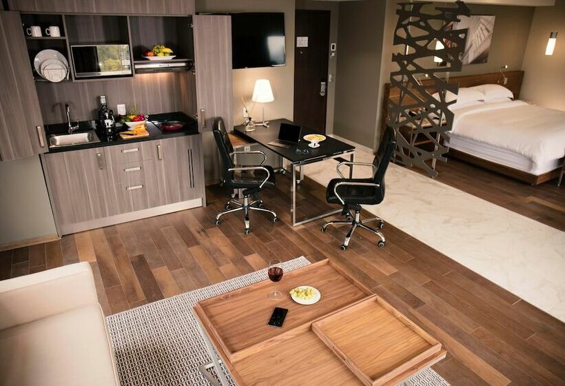 Президентский Люкс, Krystal Grand Suites Insurgentes