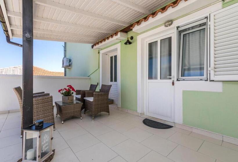 اتاق استاندارد, Alaburic Rooms & Apartment