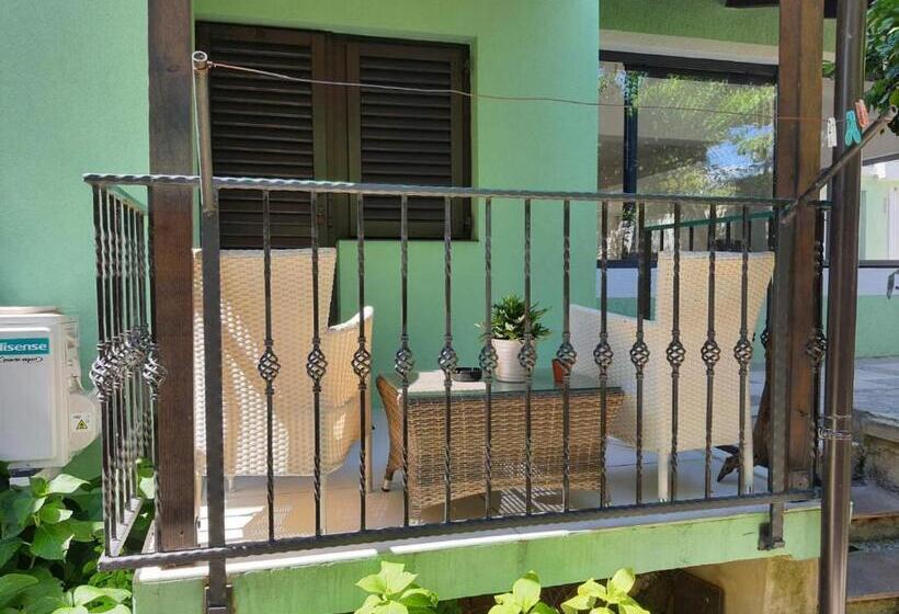 اتاق استاندارد, Alaburic Rooms & Apartment