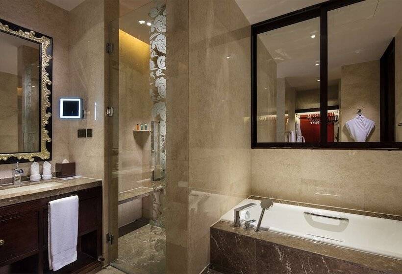 스위트, Hilton Linzhi Resort