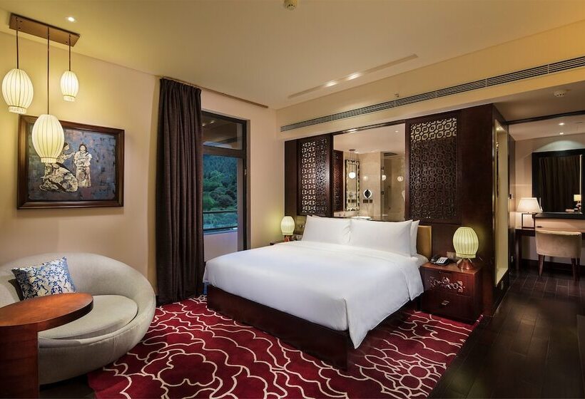 로얄 스위트, Hilton Linzhi Resort
