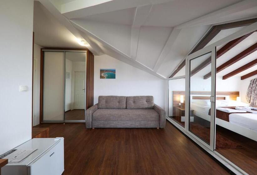 Deluxe Suite Sea View, Murter