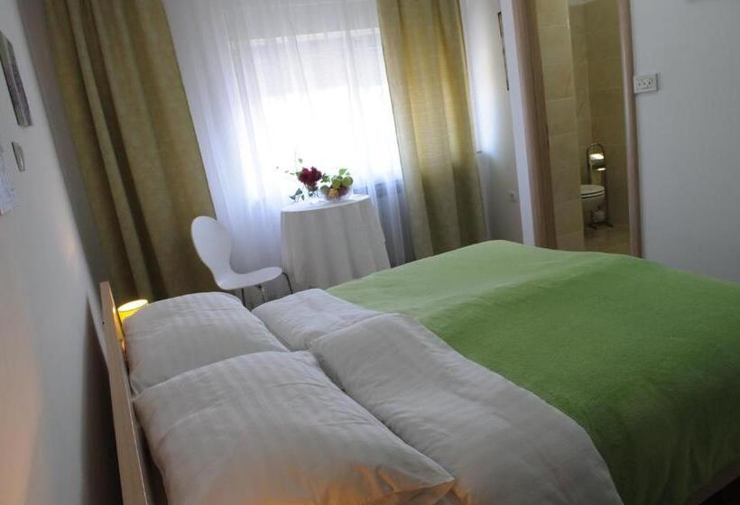 اتاق استاندارد, Rooms Stella