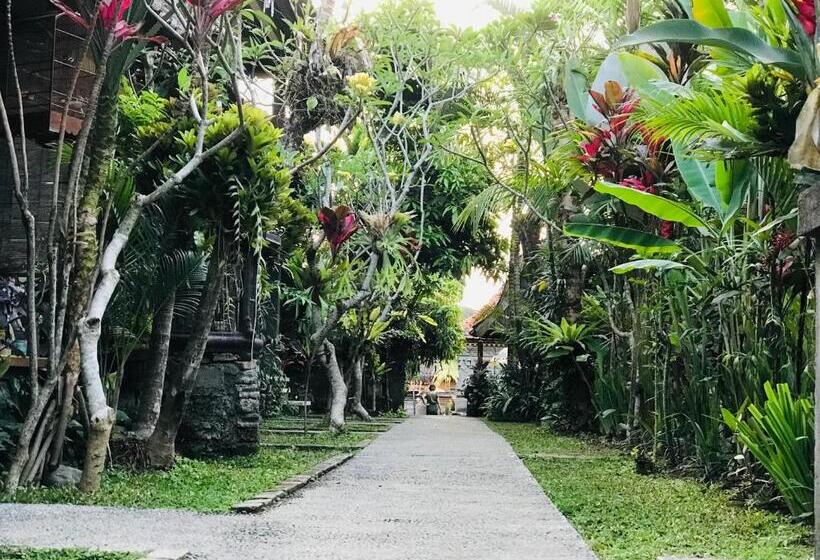 Номер Deluxe, Suastika Guest House Ubud