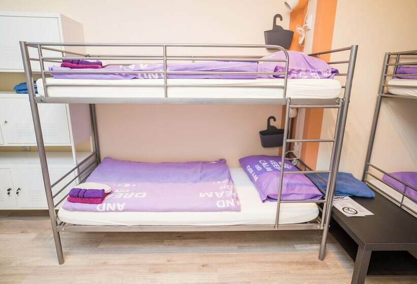 Quarto Quádruplo Estandar, Hostel Kings N  Queens