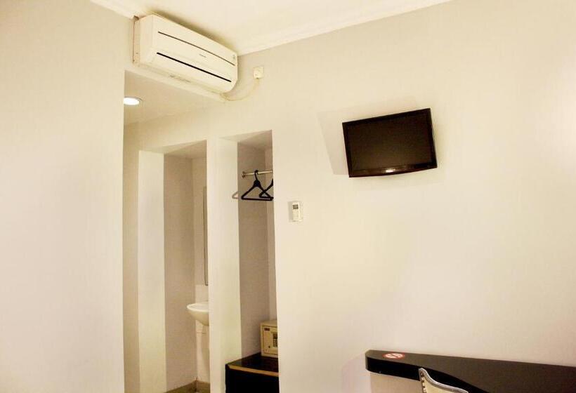 חדר דלוקס, Collection O Manggis Inn