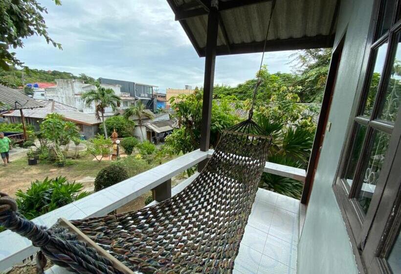 Bungalow Familiare, Phupha Bungalow Haad Rin