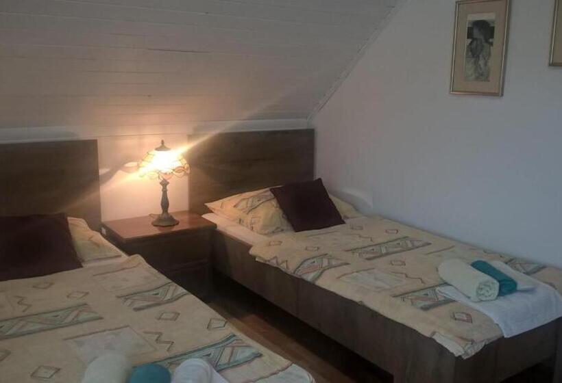 اتاق استاندارد چهار تخته, Apartment & Rooms Miboti