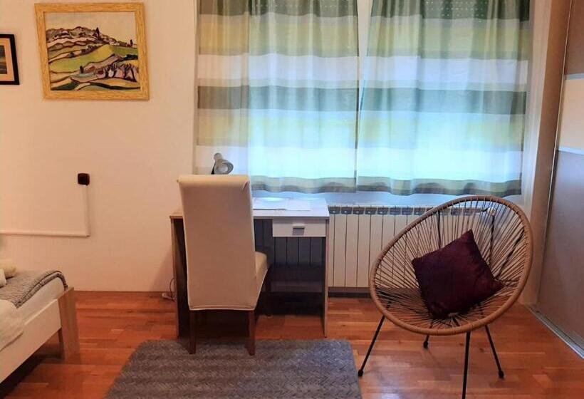 اتاق استاندارد چهار تخته, Apartment & Rooms Miboti