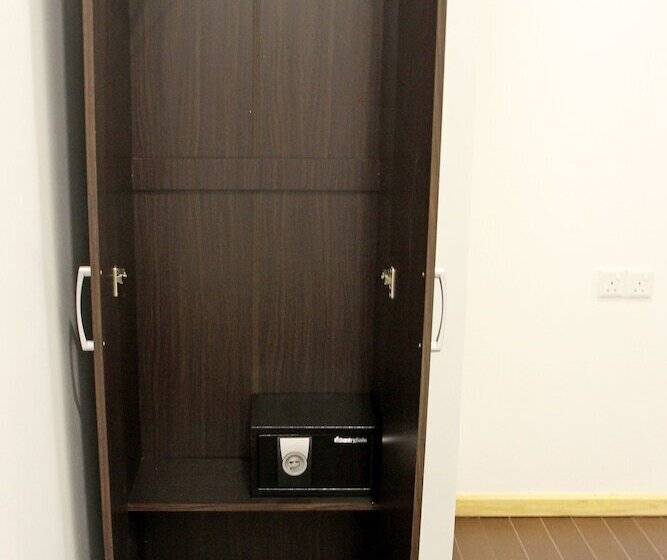 Deluxe Room, Royal Pearl Inn