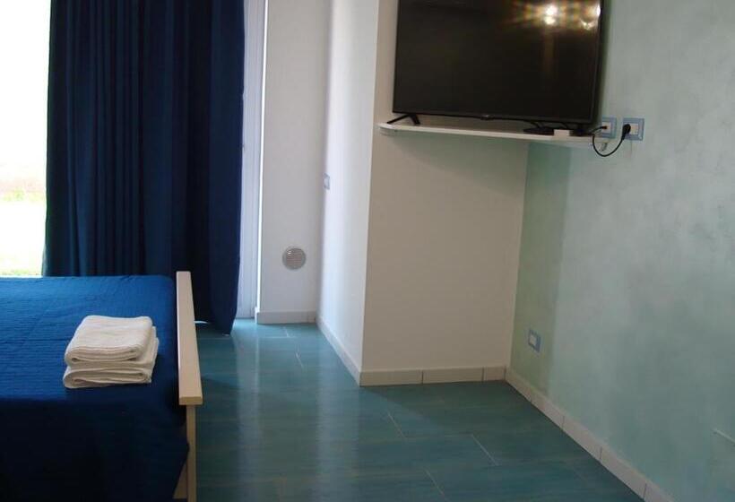 Четырехместный Номер Стандарт, Guest House Mare E Luna
