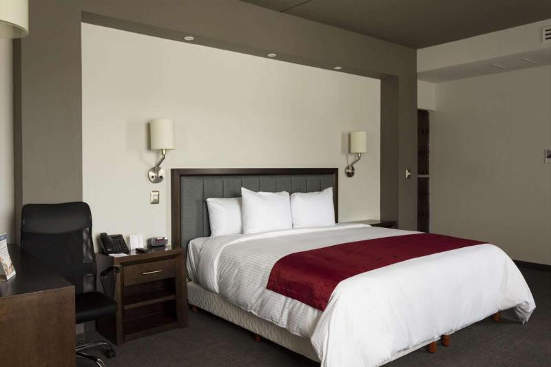 キングサイズベッドのスタンダードルーム, Best Western Plus Santa Cecilia Pachuca