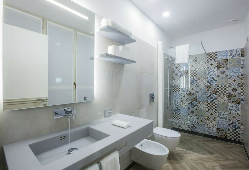 Superior Room with Terrace, Indigo Milan   Corso Monforte, An Ihg