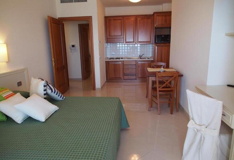 استودیوی استاندارد با چشم‌انداز دریا, Lido Resort