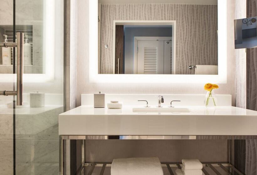 Номер Стандарт Двуспальная Кровать Вид на Парк, Kimpton Tryon Park Hotel, An Ihg
