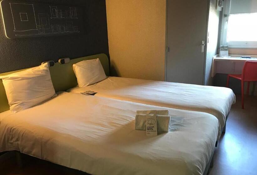 Номер Стандарт, Ibis Budget Arles Sud Fourchon