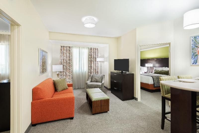 Люкс 2 Спальни, Staybridge Suites   Miami International Airport, An Ihg