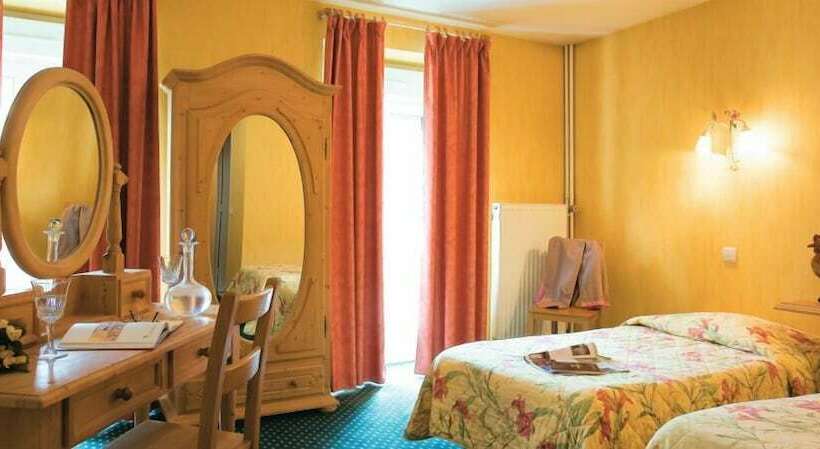 اتاق استاندارد چهار تخته, Hôtel De La Poste