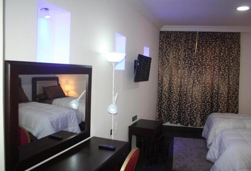 Habitación Estándar, Salime Al Khozama