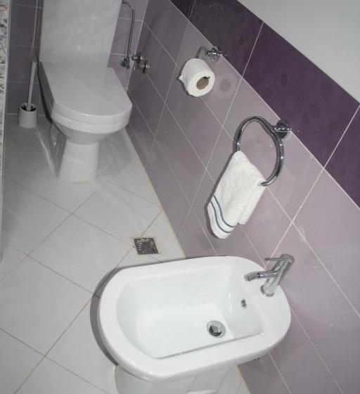 Habitación Estándar, Salime Al Khozama